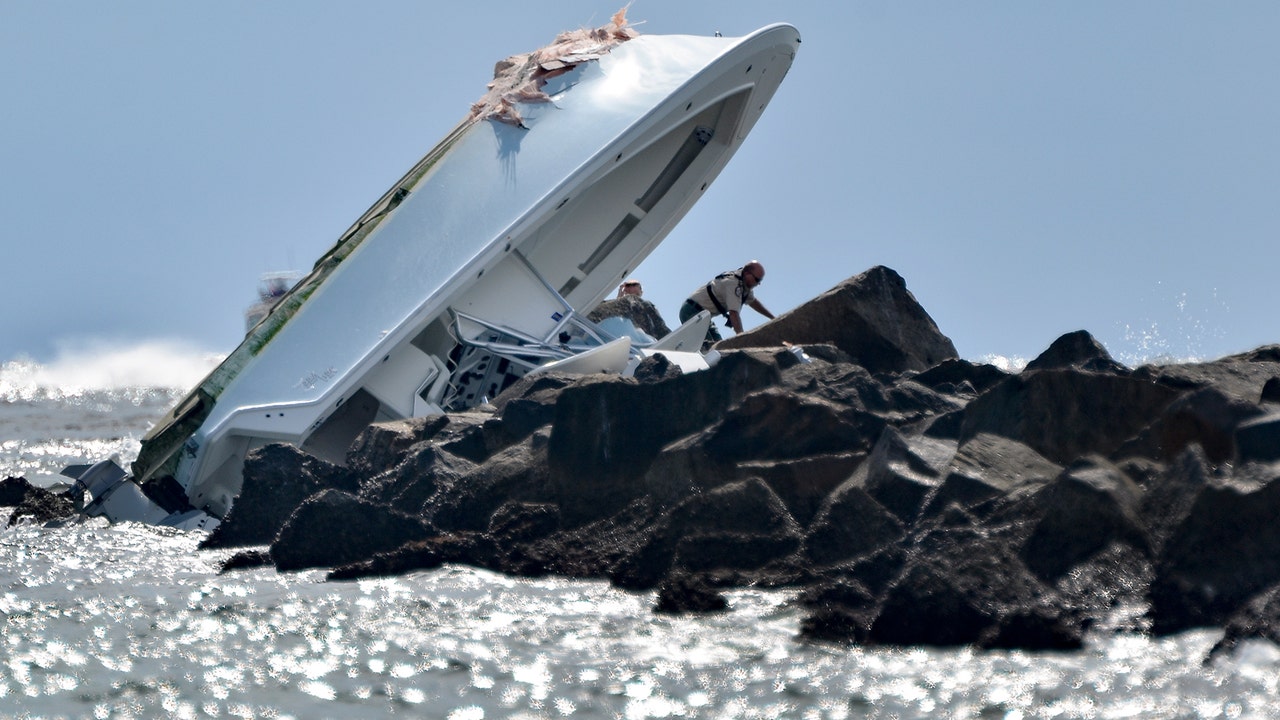 Authorities searching for cause of crash that killed Jose Fernandez, 2 others